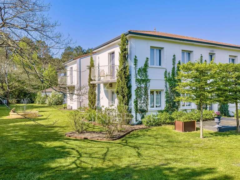 Maison Pyla-sur-mer - 10 chambres - 570m²