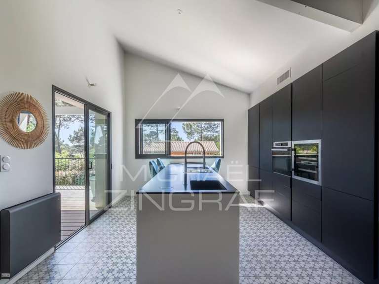 Maison Pyla-sur-mer - 5 chambres - 148m²