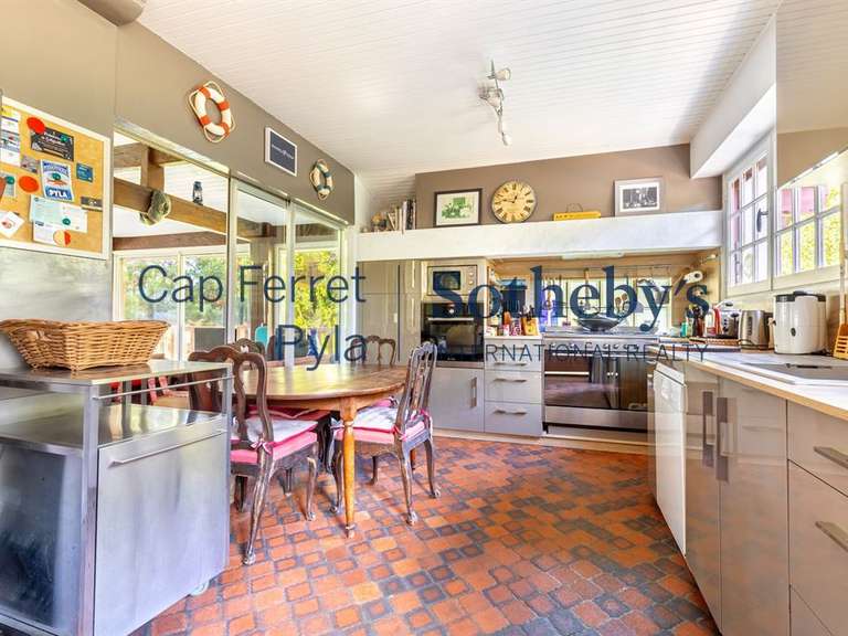 Maison Pyla-sur-mer - 5 chambres - 225m²