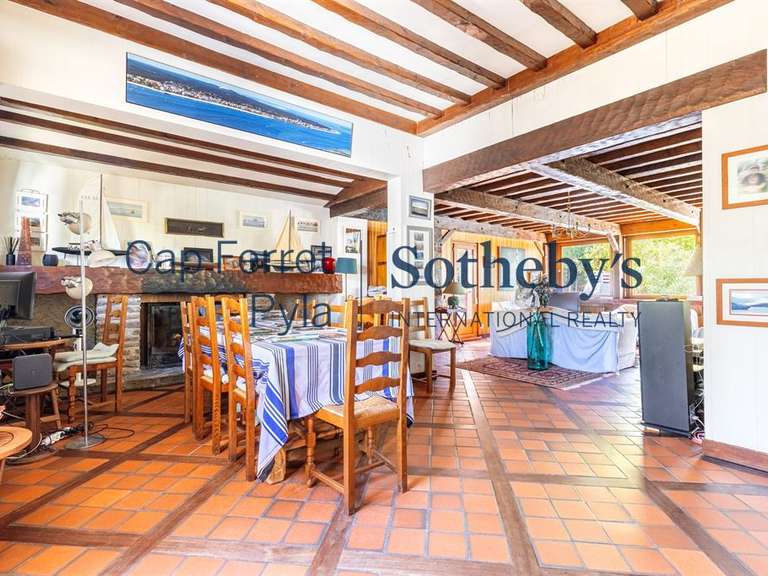 Maison Pyla-sur-mer - 5 chambres - 225m²