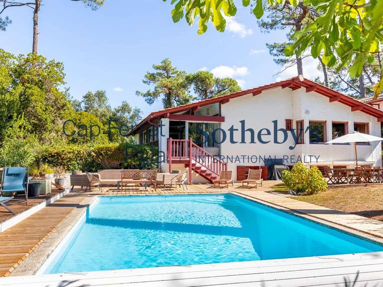 Maison Pyla-sur-mer - 5 chambres - 225m²