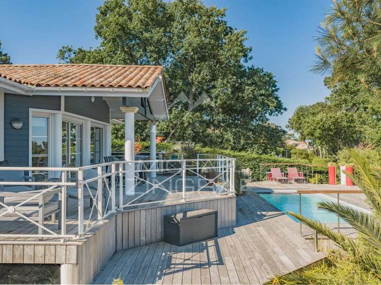 Villa Pyla-sur-mer - 5 chambres - 268m²