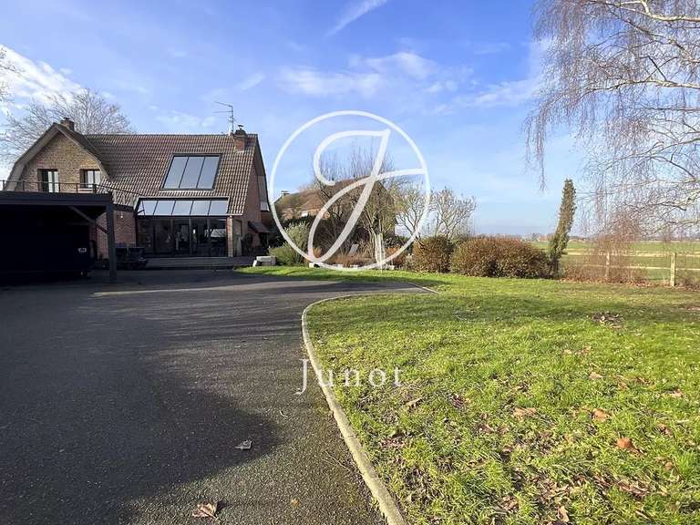House Quesnoy-sur-Deûle - 4 bedrooms - 300m²