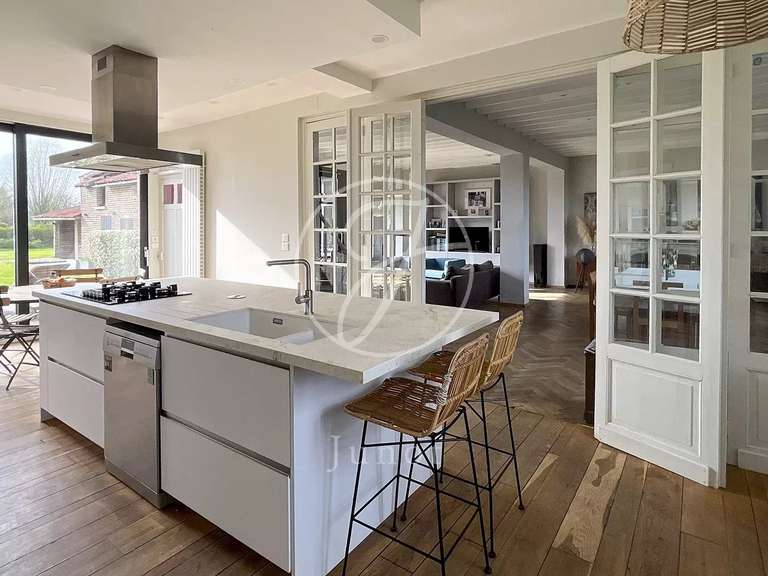 Maison Quesnoy-sur-Deûle - 5 chambres - 458m²