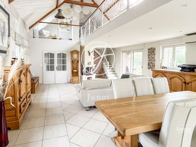 Maison Quesnoy-sur-Deûle - 5 chambres - 225m²