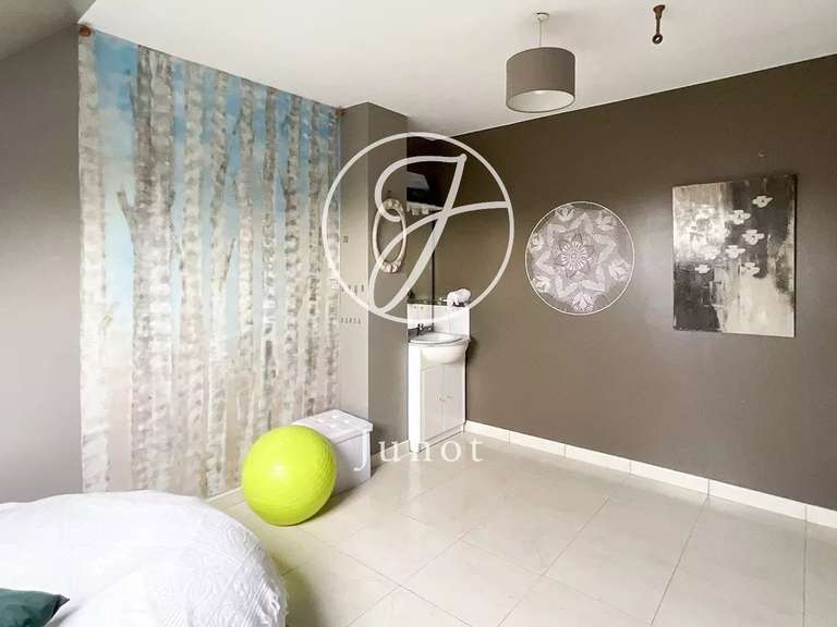 Maison Quesnoy-sur-Deûle - 5 chambres - 225m²