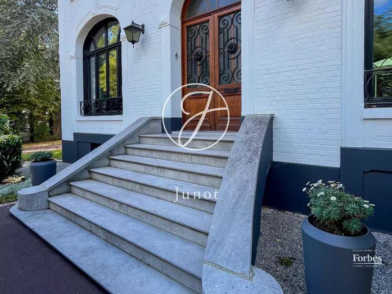 Maison Quesnoy-sur-Deûle - 5 chambres - 350m²