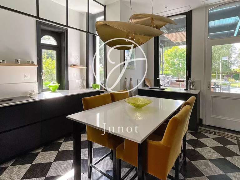 Maison Quesnoy-sur-Deûle - 5 chambres - 350m²