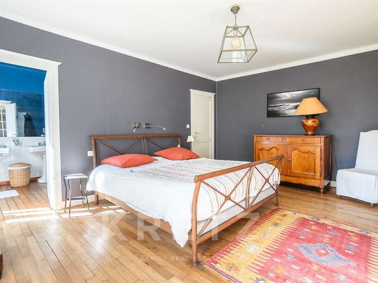 Maison Quéven - 5 chambres - 251m²