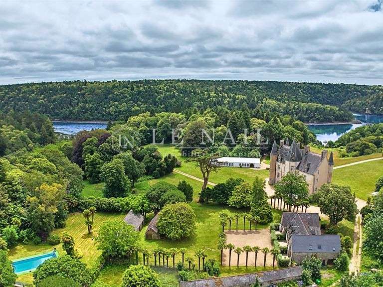Château Quimper - 13 chambres - 712m²