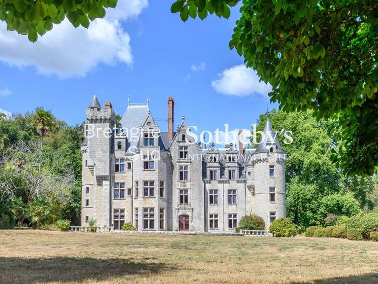 Château Quimper - 10 chambres - 900m²