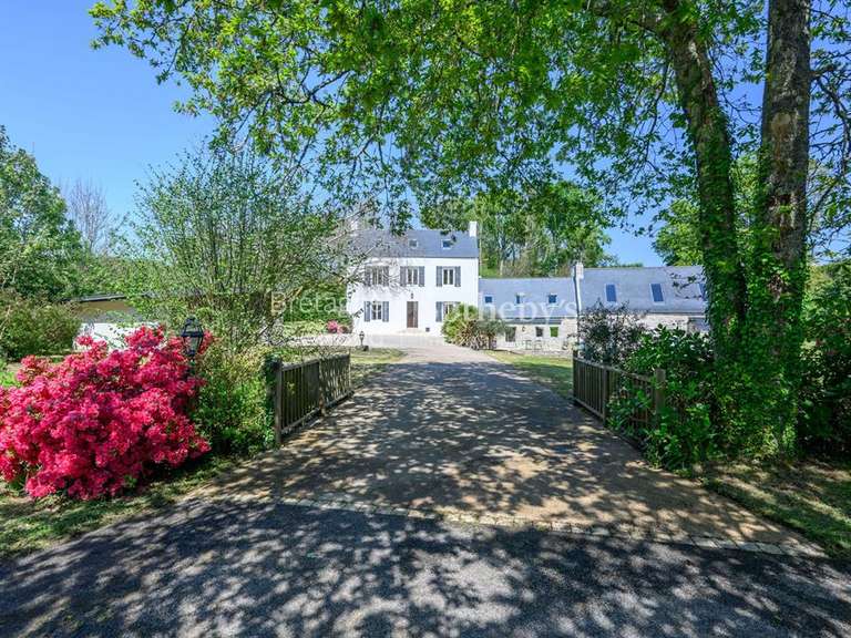 Propriété Quimper - 6 chambres - 251m²
