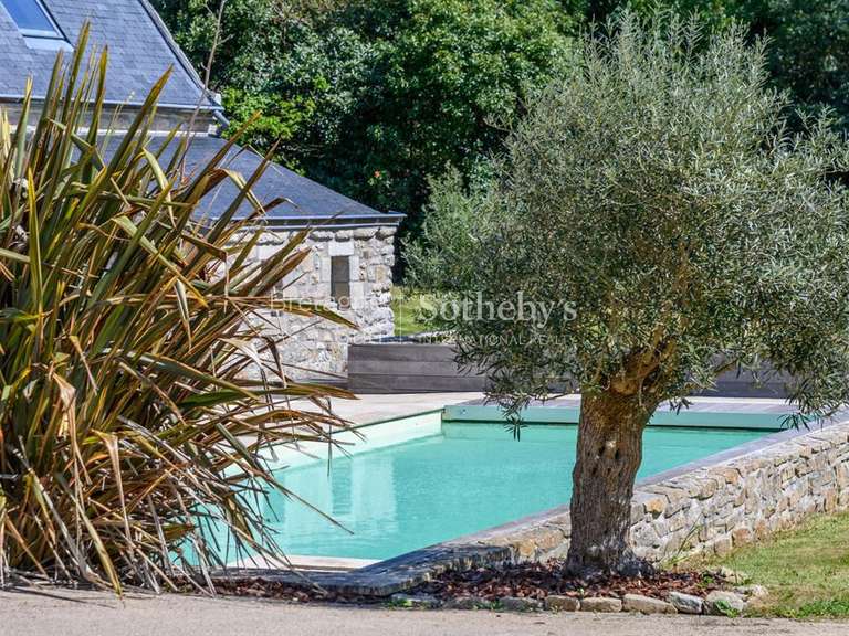 Propriété Quimper - 6 chambres - 251m²