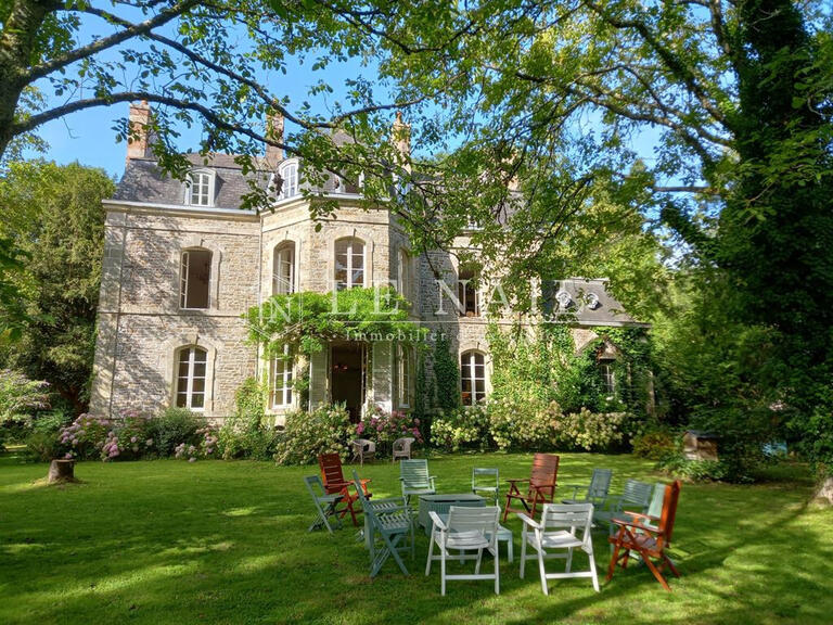 Sale Manor Quimperlé - 8 bedrooms