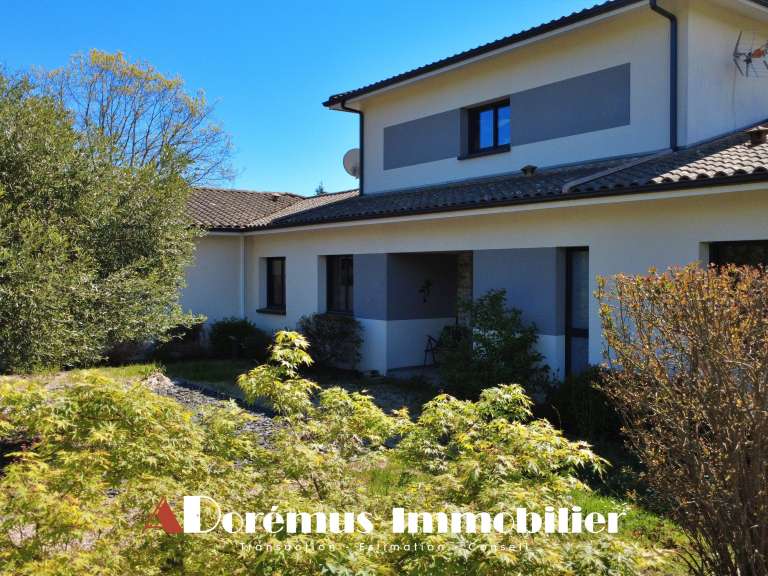 House Quinsac - 4 bedrooms - 271m²