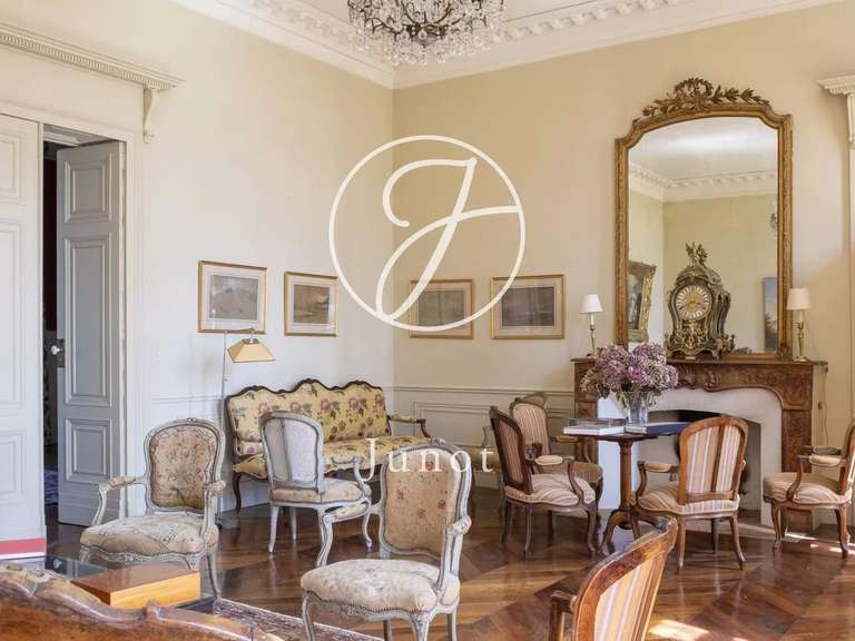 Castle Quint-Fonsegrives - 13 bedrooms - 61429m²