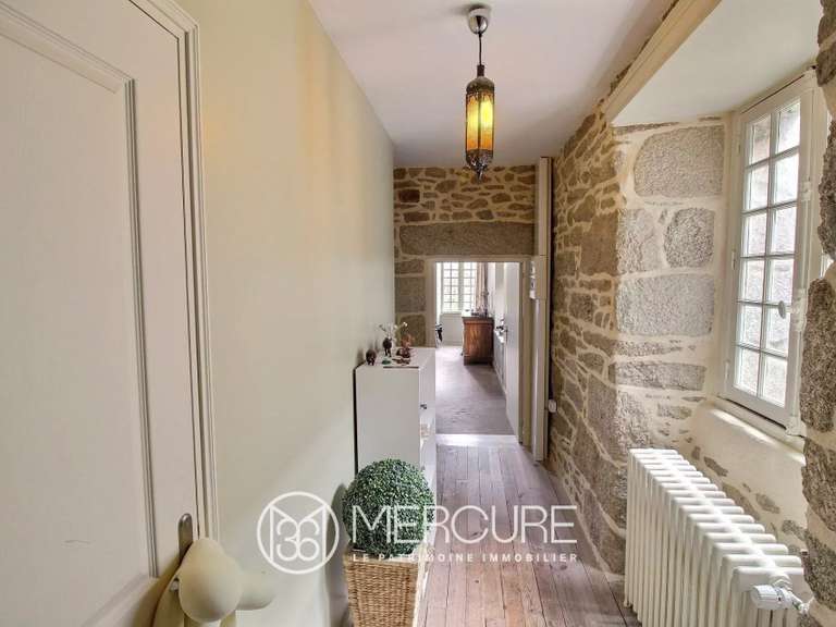 Maison Quintin - 6 chambres - 302m²