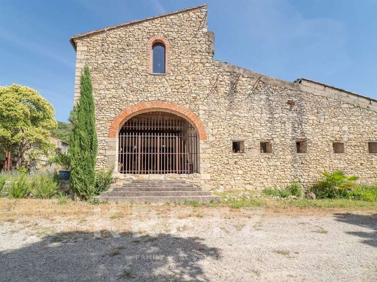 Propriété Quissac - 20 chambres - 3000m²