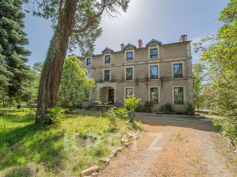 Propriété Quissac - 20 chambres - 3000m²