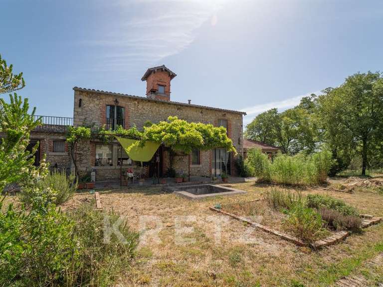 Propriété Quissac - 20 chambres - 3000m²