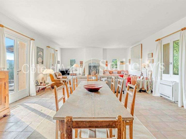 Maison Ramatuelle - 5 chambres - 204m²