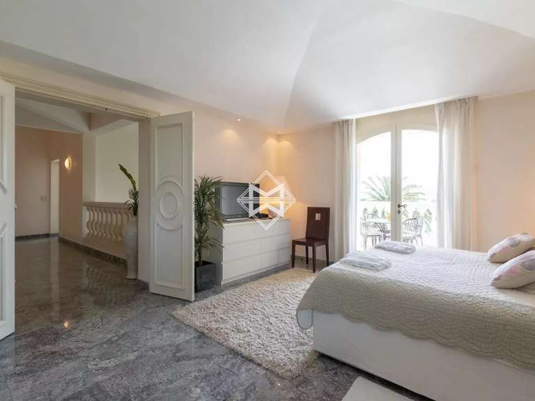 Property with Sea view Ramatuelle - 5 bedrooms - 350m²