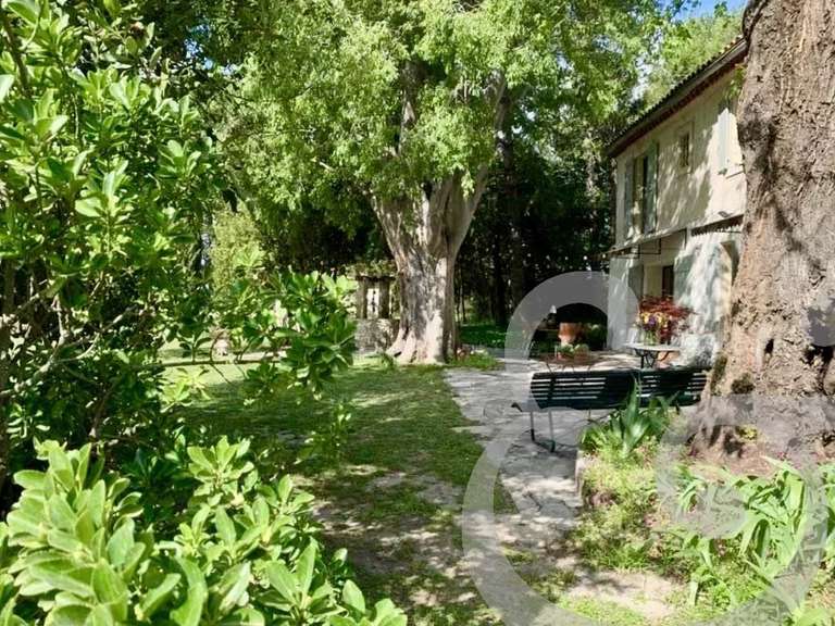 House raphele-les-arles - 5 bedrooms - 180m²