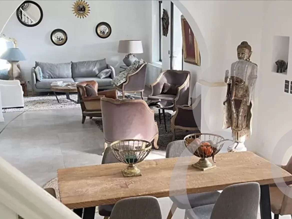 House raphele-les-arles