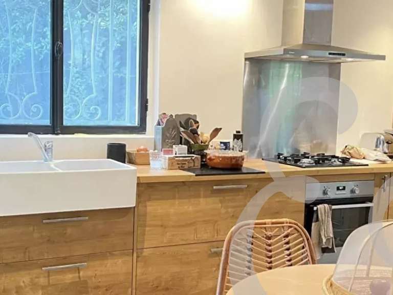 House raphele-les-arles - 5 bedrooms - 180m²