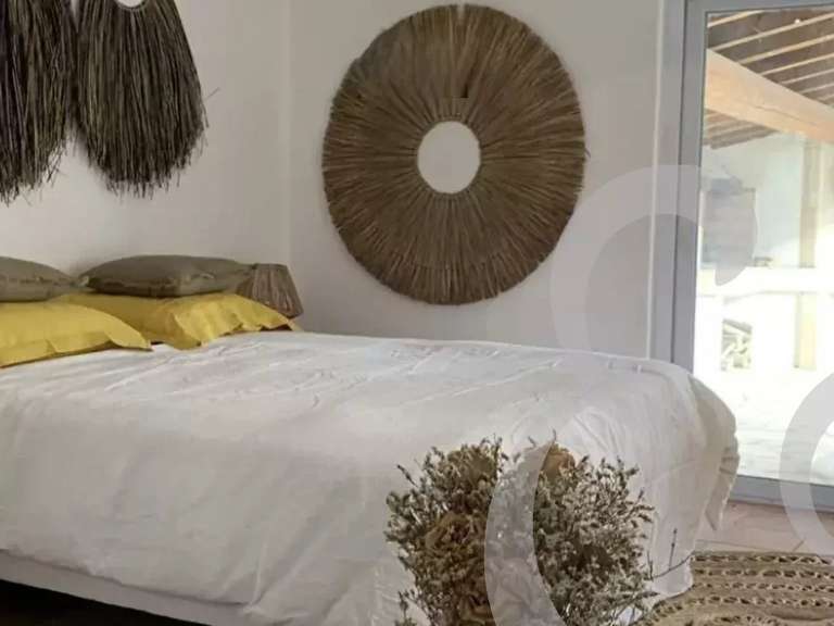 House raphele-les-arles - 5 bedrooms - 180m²