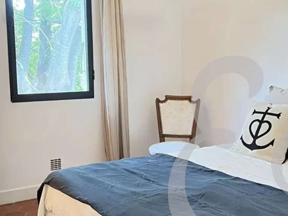 House raphele-les-arles