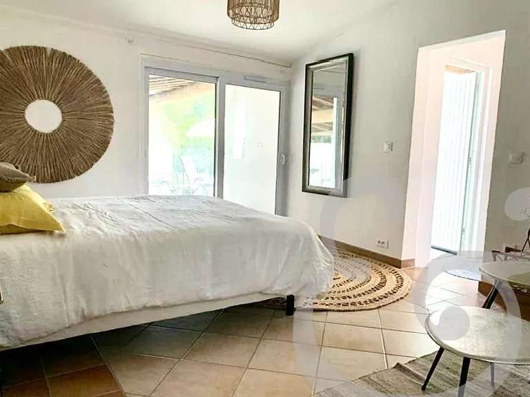 House raphele-les-arles - 5 bedrooms - 180m²