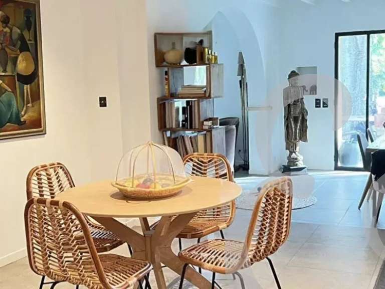 House raphele-les-arles - 5 bedrooms - 180m²