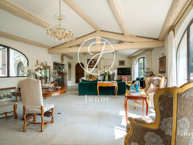 Maison Raphele-les-arles - 8 chambres - 542m²