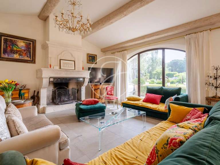 Maison Raphele-les-arles - 8 chambres - 542m²