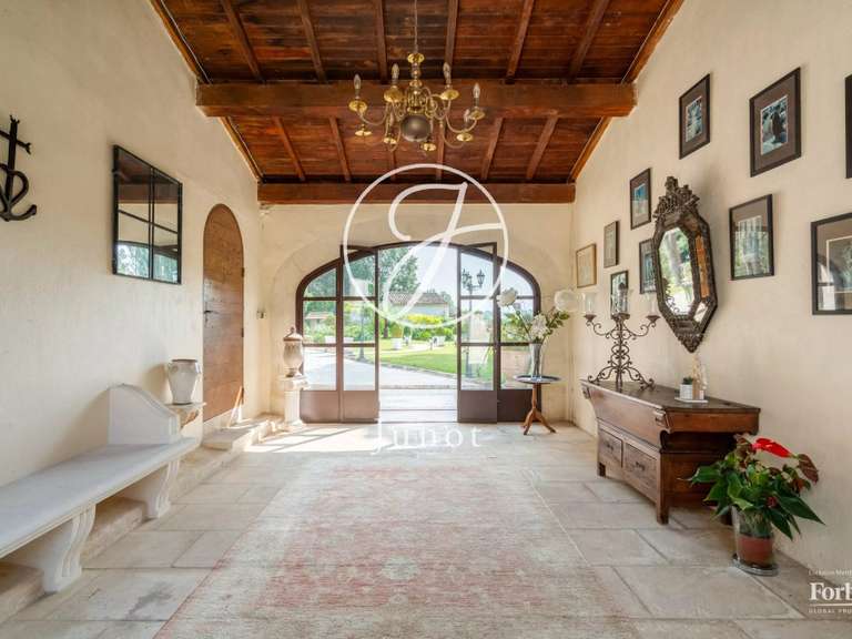 Maison Raphele-les-arles - 8 chambres - 542m²