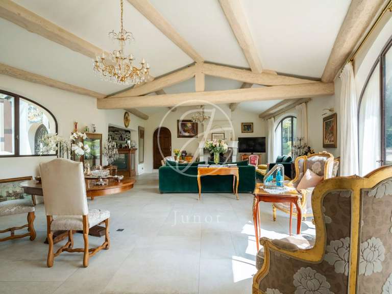 Maison Raphele-les-arles - 8 chambres - 542m²