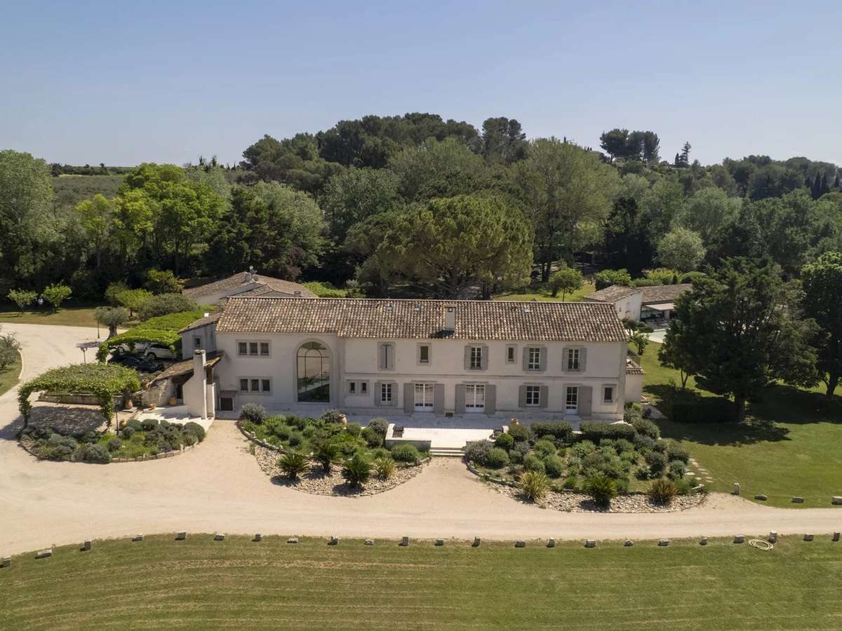 Propriété Raphele-les-arles