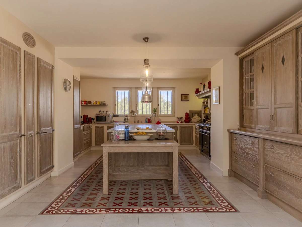 Propriété Raphele-les-arles