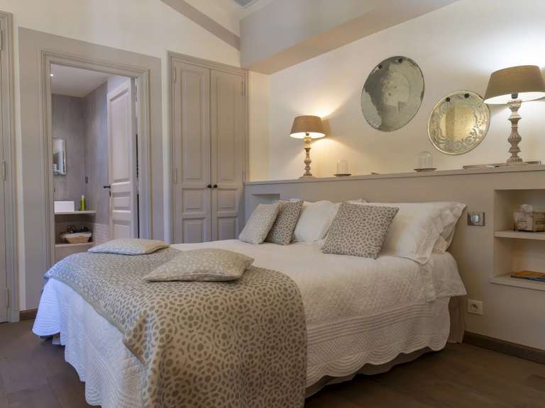 Propriété Raphele-les-arles - 8 chambres