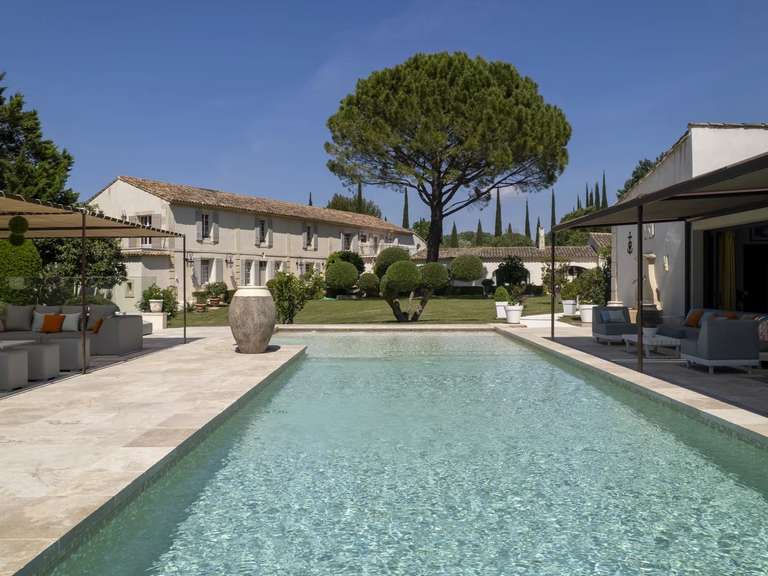 Propriété Raphele-les-arles - 8 chambres