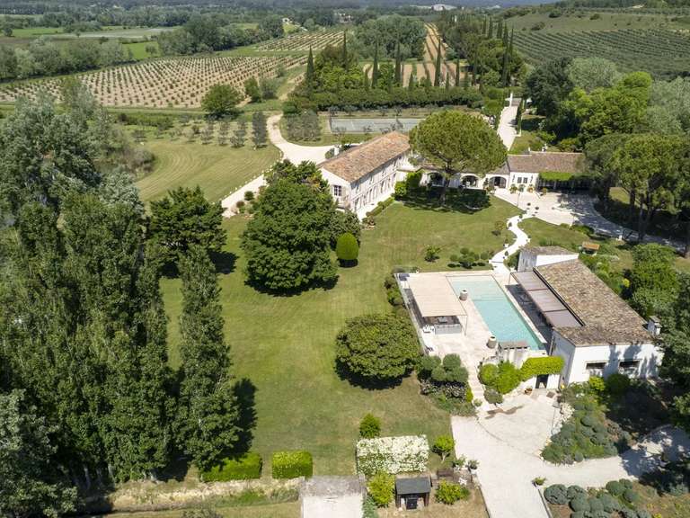 Propriété Raphele-les-arles - 8 chambres
