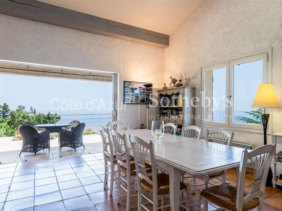 House Rayol-Canadel-sur-Mer