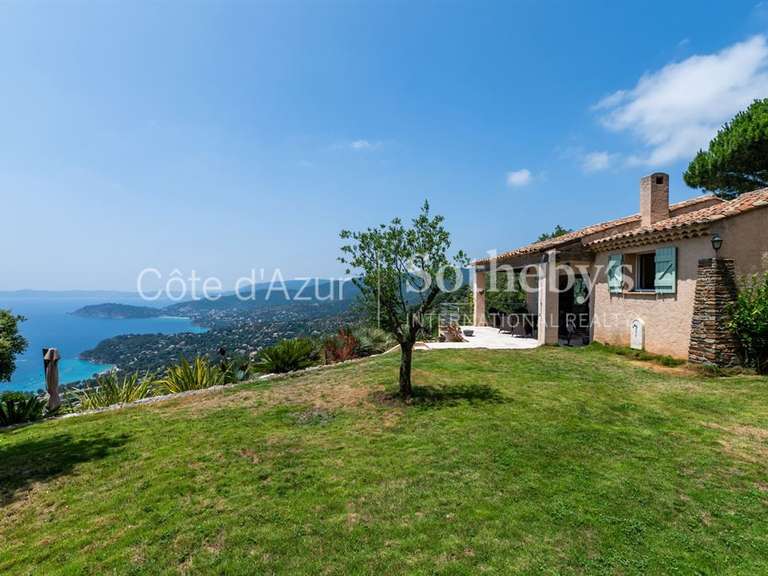 Maison Rayol-Canadel-sur-Mer - 4 chambres - 171m²