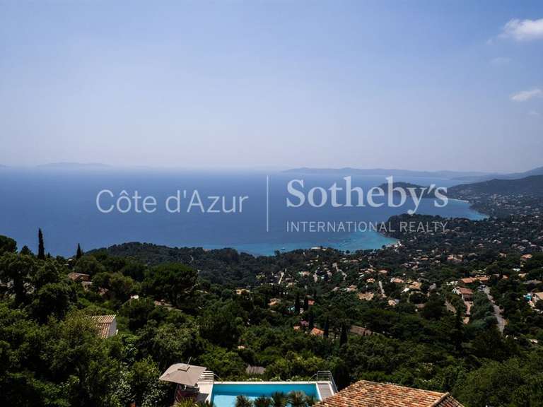 Maison Rayol-Canadel-sur-Mer - 4 chambres - 171m²