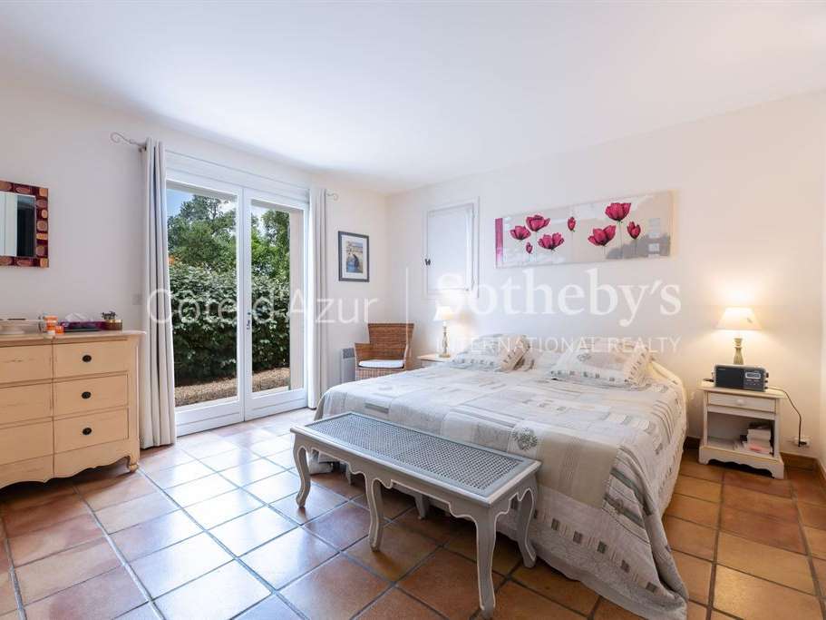 House Rayol-Canadel-sur-Mer