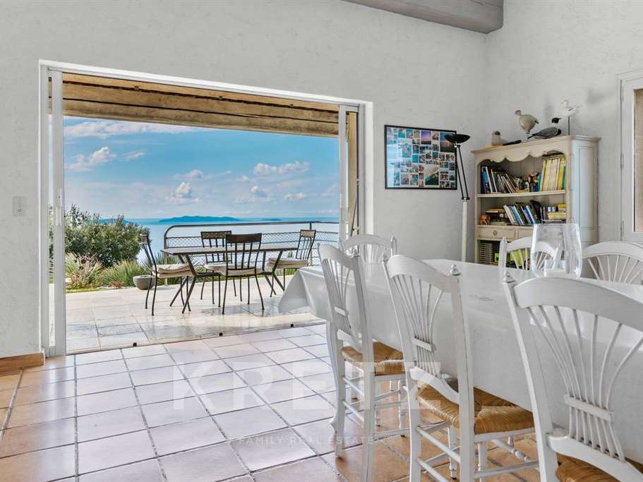 House Rayol-Canadel-sur-Mer