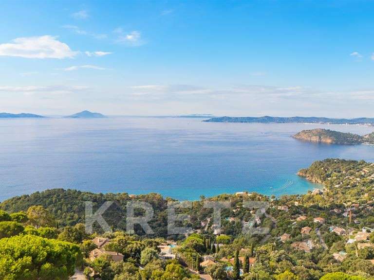 House with Sea view Rayol-Canadel-sur-Mer - 4 bedrooms - 171m²