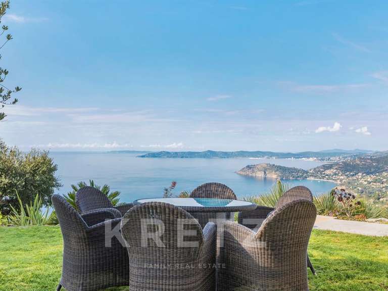 House with Sea view Rayol-Canadel-sur-Mer - 4 bedrooms - 171m²