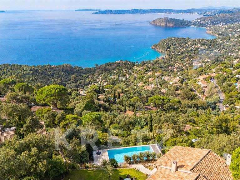 House with Sea view Rayol-Canadel-sur-Mer - 4 bedrooms - 171m²